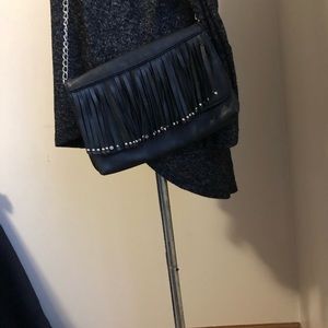 3/$20💕Small black purse with fringe on front